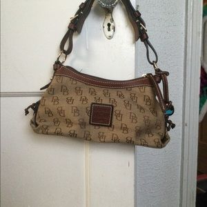 Dooney & Bourke east/west slouch bag